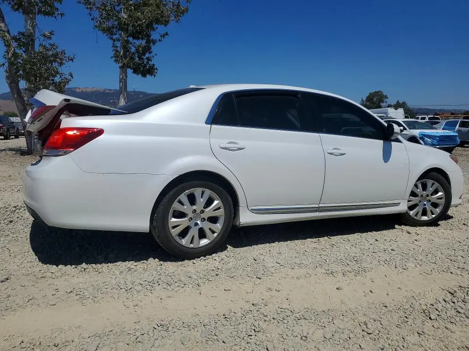 2011 TOYOTA AVALON BASE  