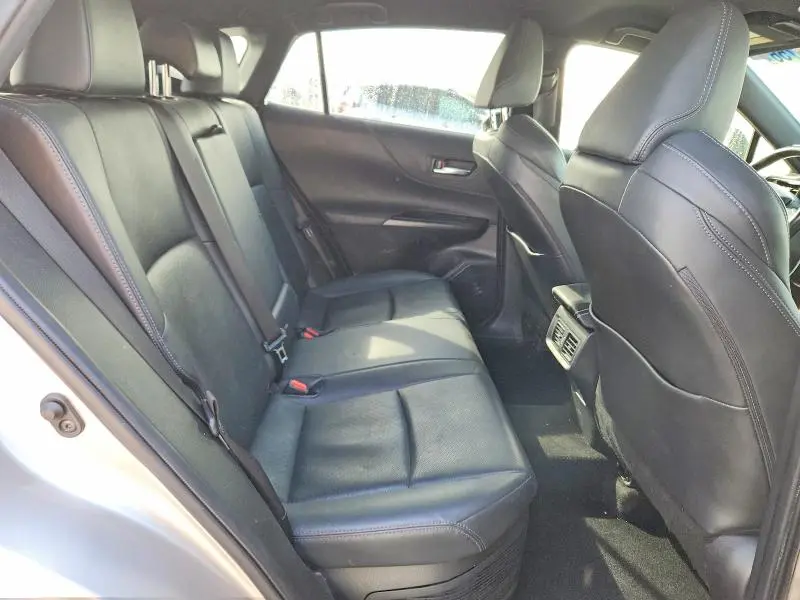2021 TOYOTA VENZA XLE  