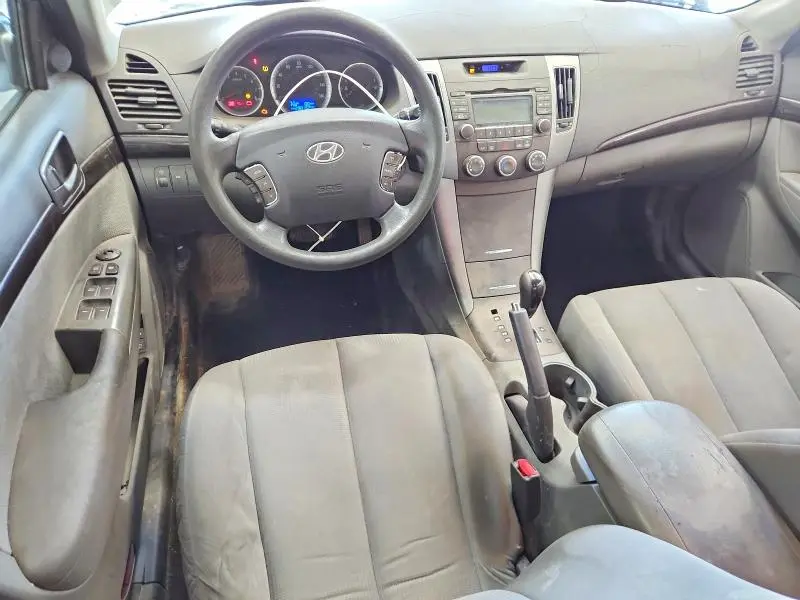 2010 HYUNDAI SONATA GLS  