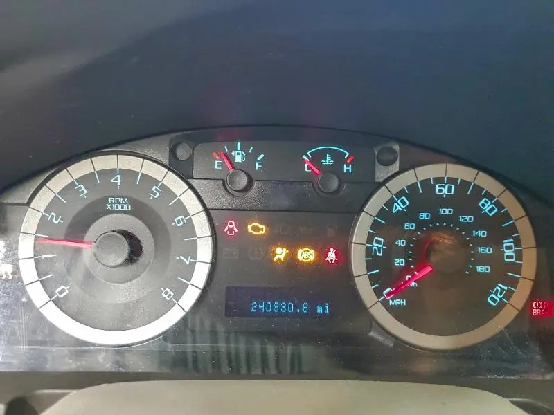 2010 FORD ESCAPE XLT  