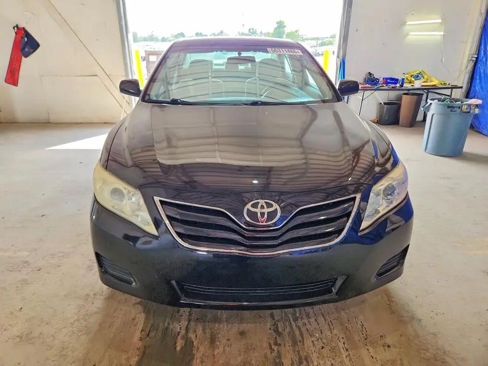 2011 TOYOTA CAMRY LE  