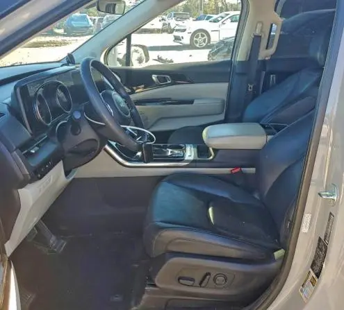 2024 KIA CARNIVAL EX  