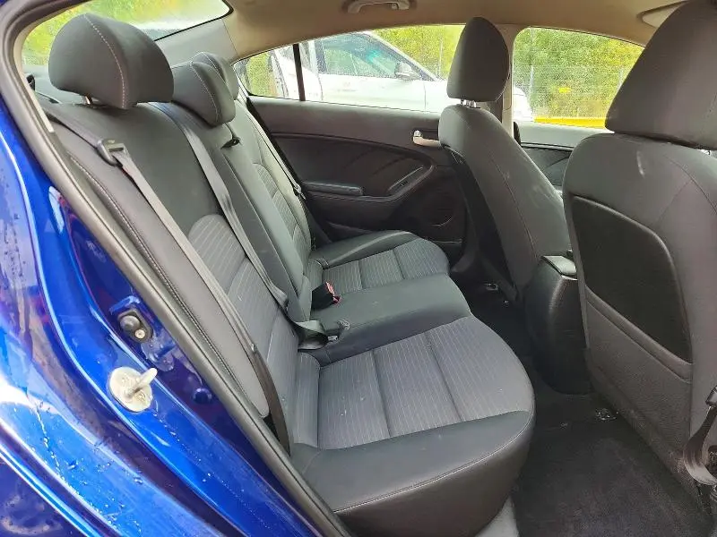2017 KIA FORTE LX  