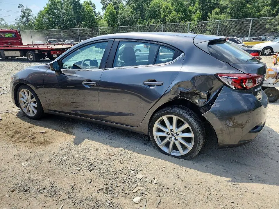 2017 MAZDA 3 TOURING  