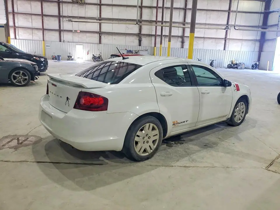 2013 DODGE AVENGER SE  