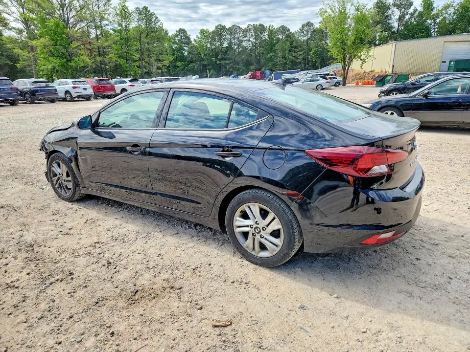 2020 HYUNDAI ELANTRA SEL  