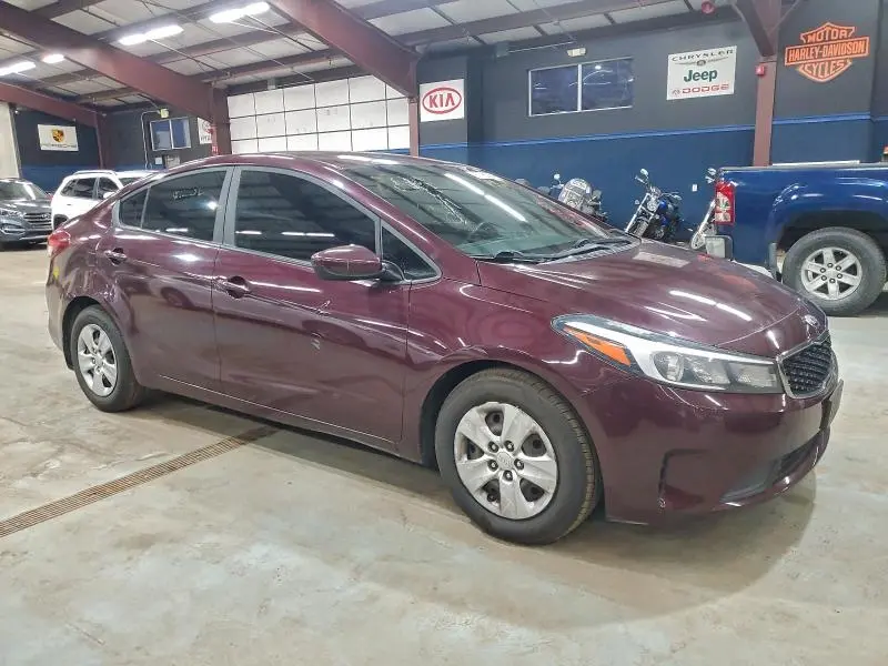 2017 KIA FORTE LX  