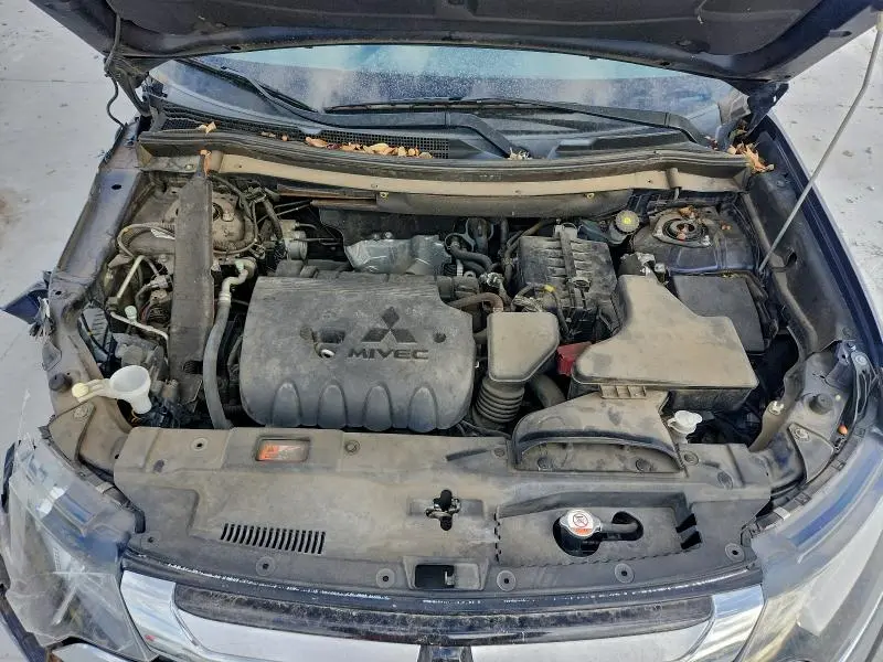 2016 MITSUBISHI OUTLANDER ES  