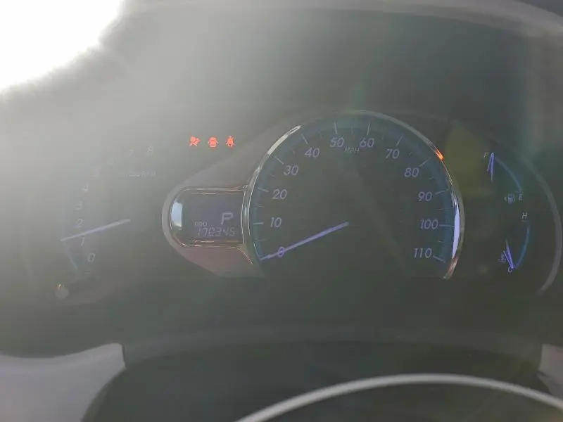 2011 TOYOTA SIENNA XLE  