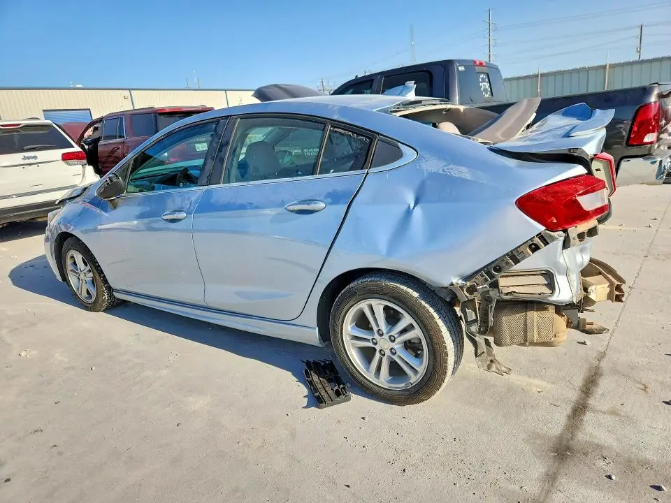 2017 CHEVROLET CRUZE LT  