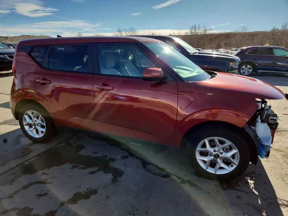 2022 KIA SOUL LX  