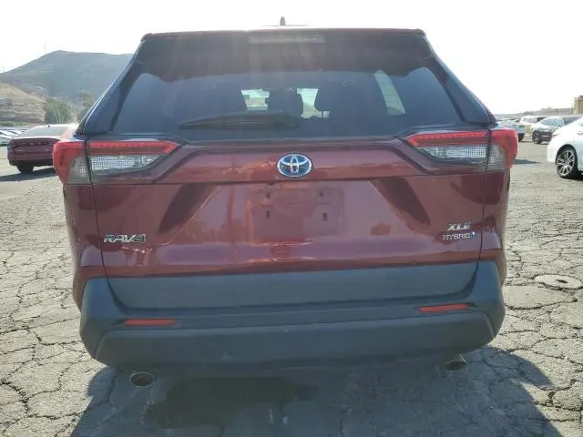 2021 TOYOTA RAV4 XLE  