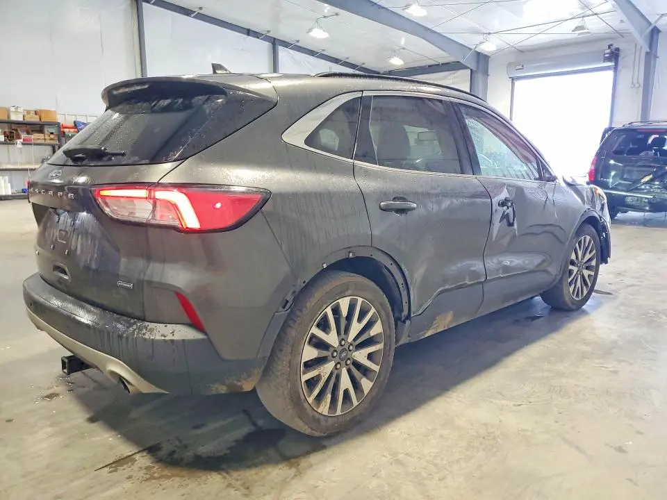 2020 FORD ESCAPE TITANIUM  