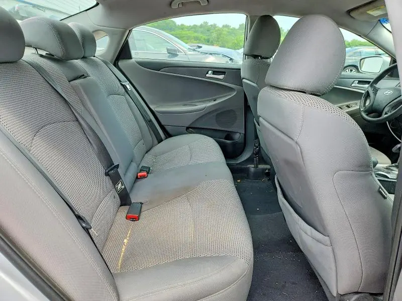 2012 HYUNDAI SONATA GLS  