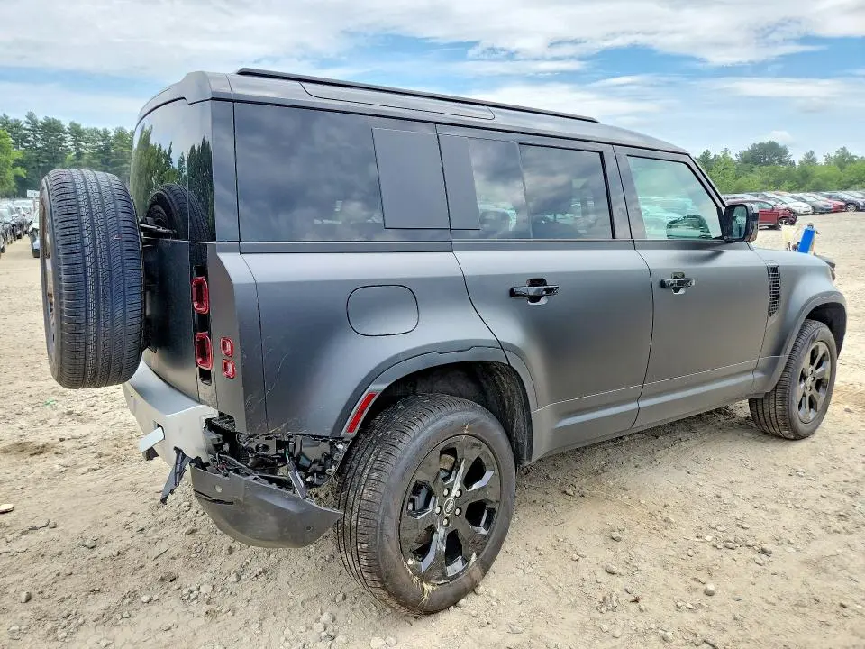 2025 LAND ROVER DEFENDER 110 S  