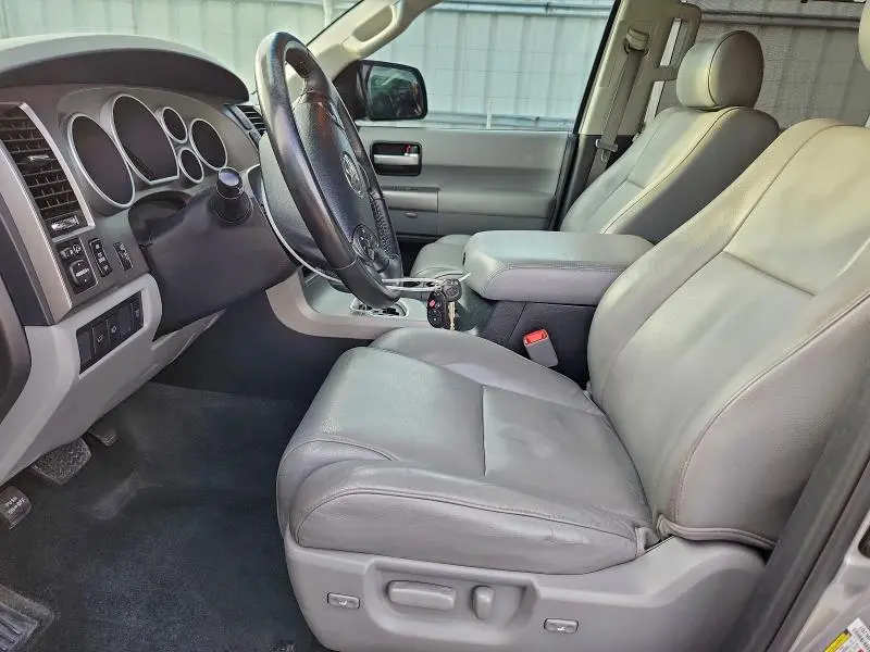 2013 TOYOTA SEQUOIA LIMITED  