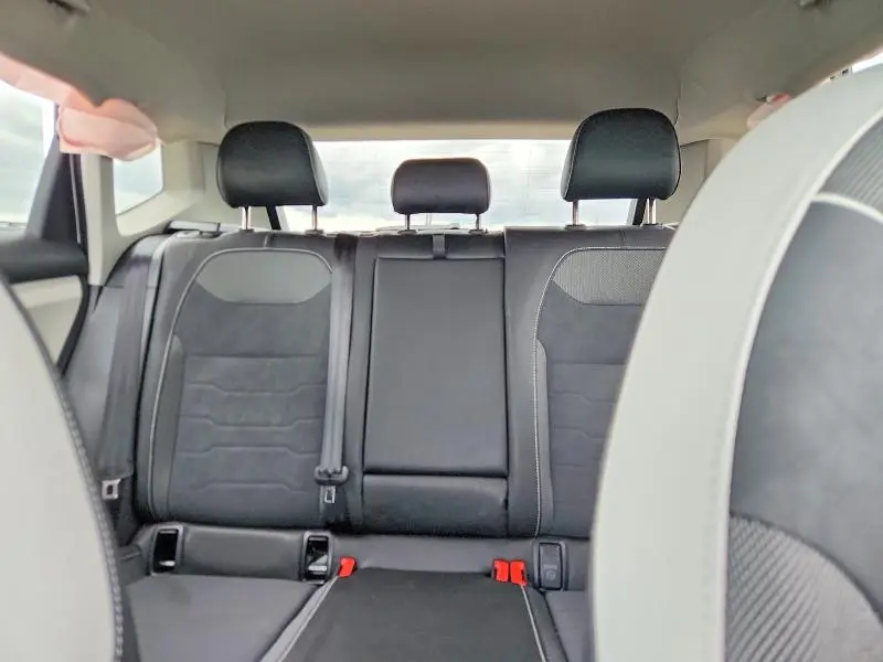 2025 VOLKSWAGEN TAOS SE  