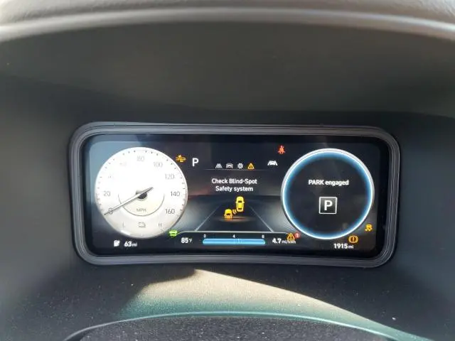2023 HYUNDAI KONA SE  
