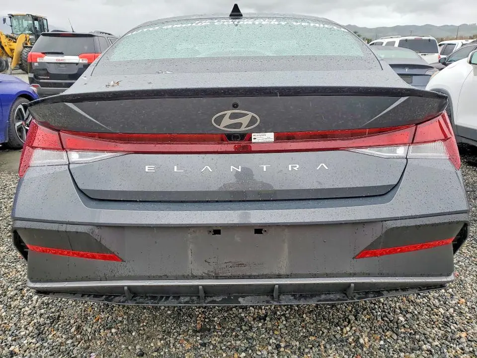 2025 HYUNDAI ELANTRA SEL SPORT  