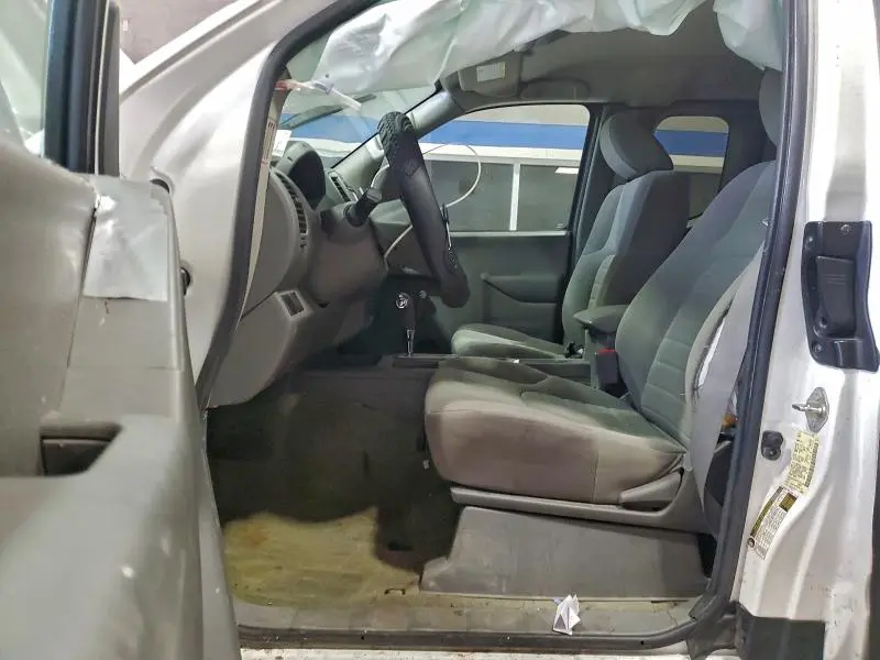 2017 NISSAN FRONTIER S  