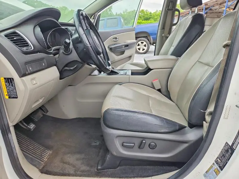2018 KIA SEDONA LX  