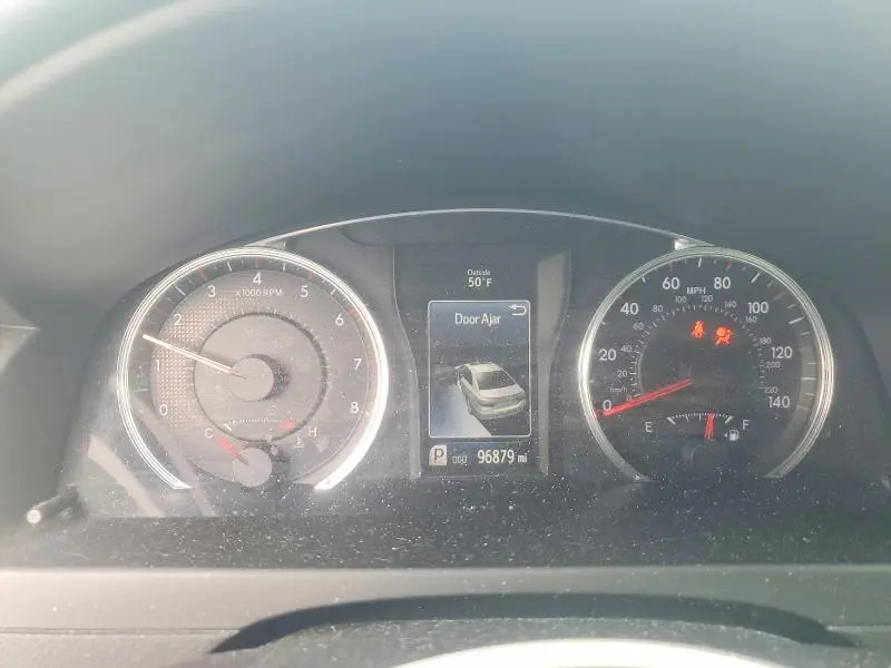 2015 TOYOTA CAMRY SE  