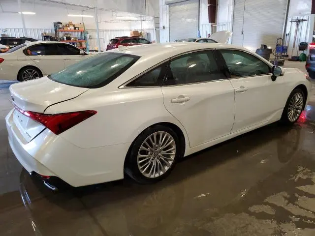 2020 TOYOTA AVALON LIMITED  