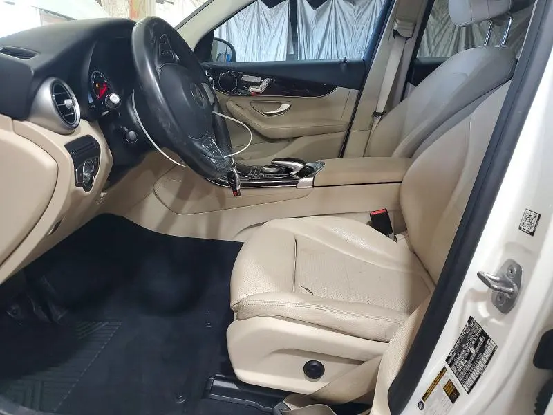2016 MERCEDES-BENZ GLC 300  