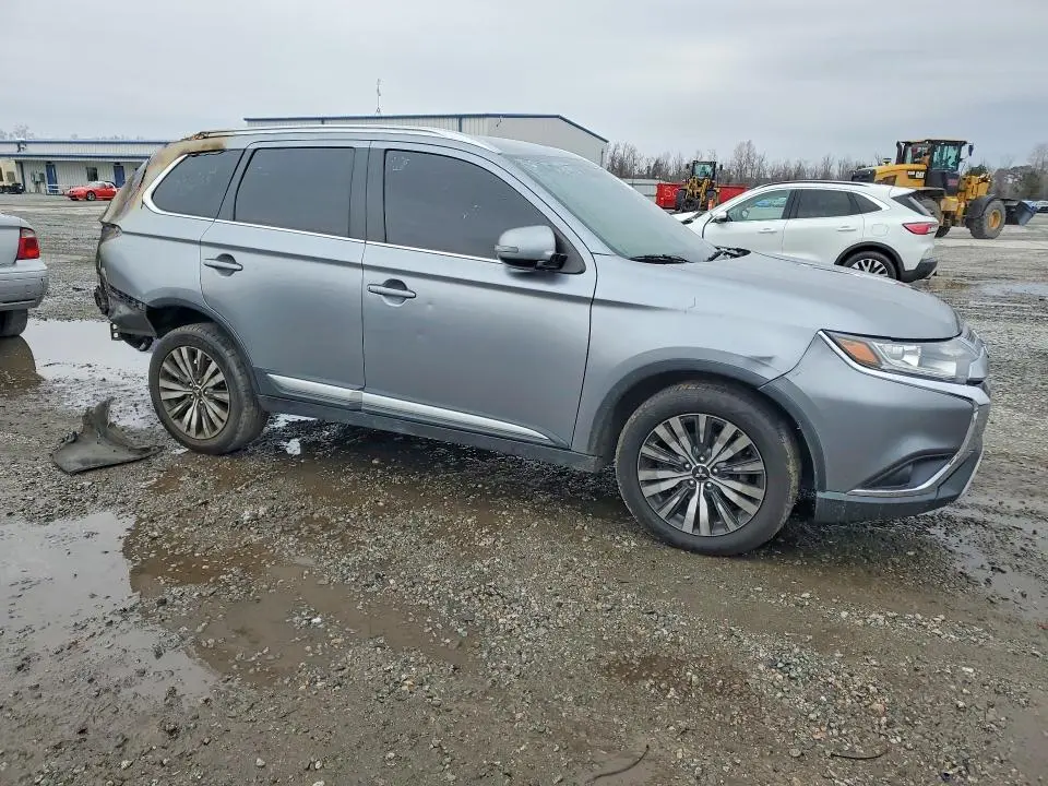 2019 MITSUBISHI OUTLANDER SE  