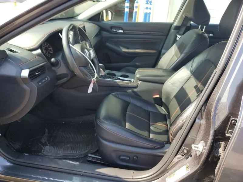 2022 NISSAN ALTIMA SR  