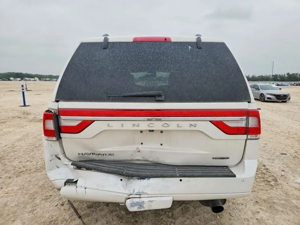 2016 LINCOLN NAVIGATOR SELECT  