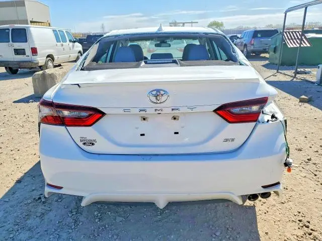 2021 TOYOTA CAMRY SE  