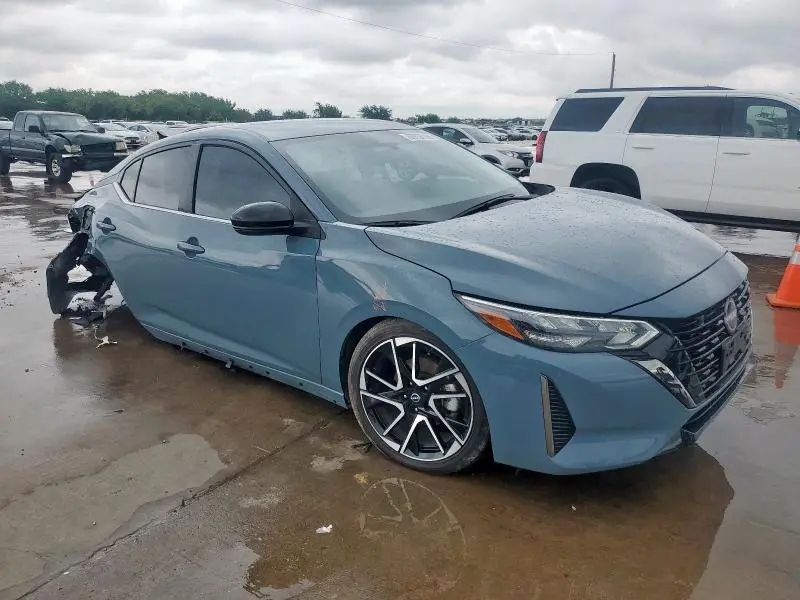 2024 NISSAN SENTRA SR  