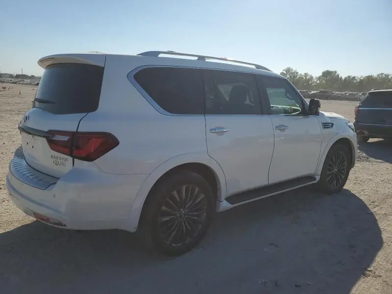 2021 INFINITI QX80 LUXE  