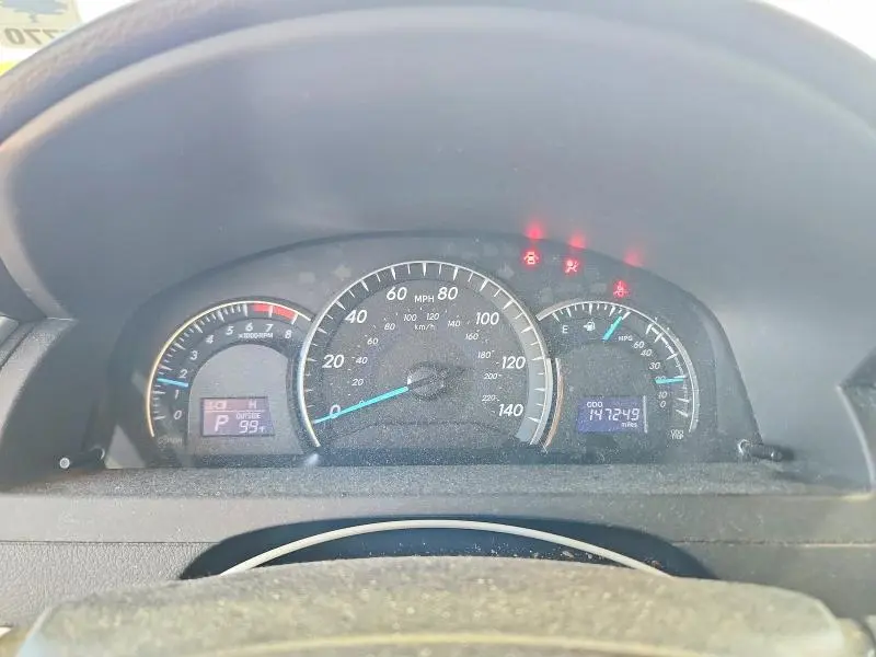 2012 TOYOTA CAMRY XLE  