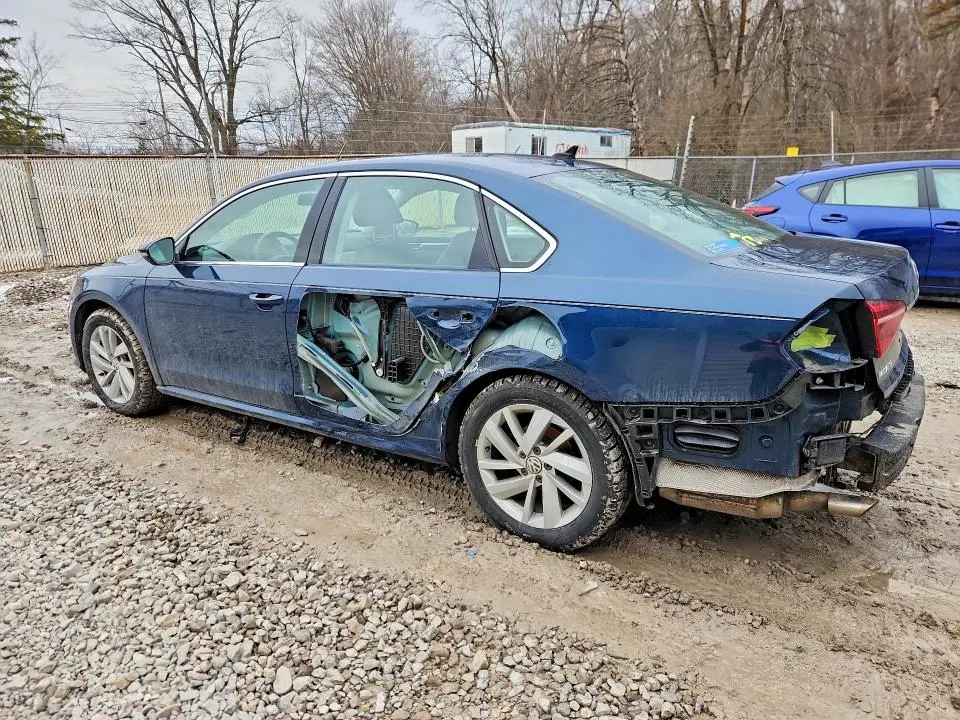 2018 VOLKSWAGEN PASSAT SE  