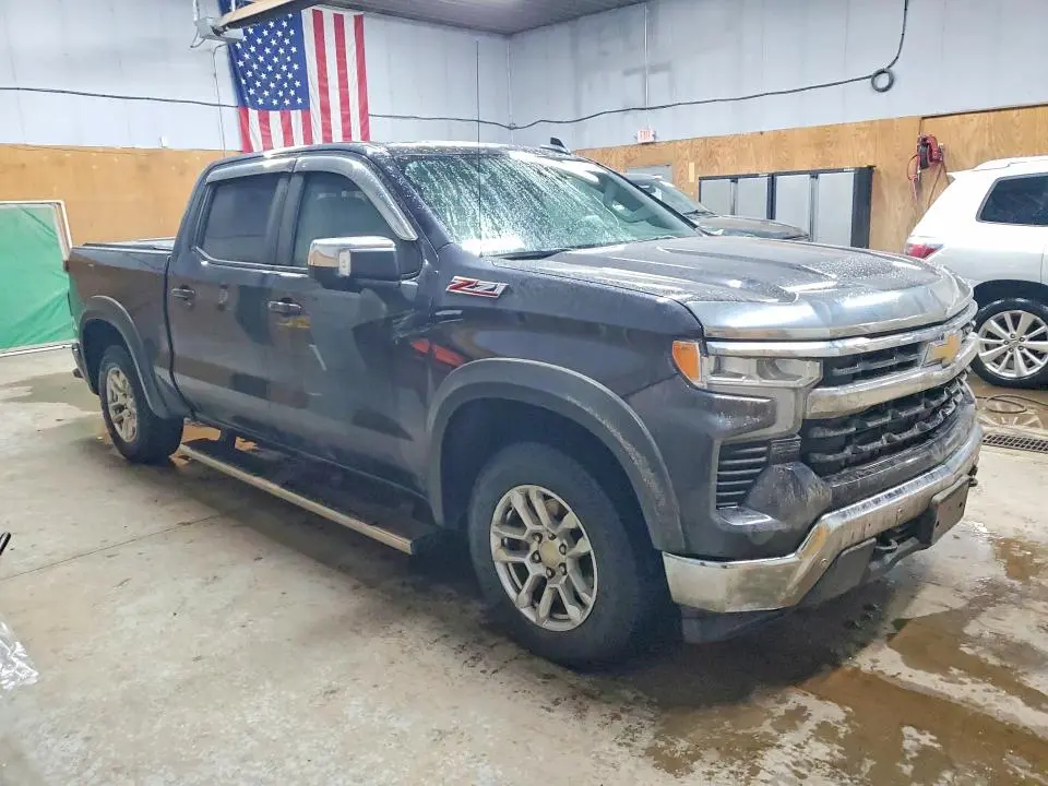 2024 CHEVROLET SILVERADO K1500 LT  