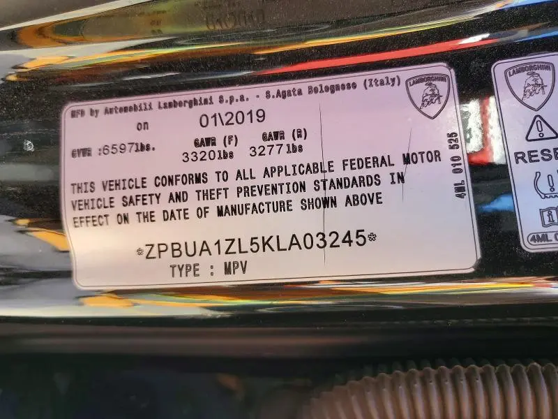 2019 LAMBORGHINI URUS   