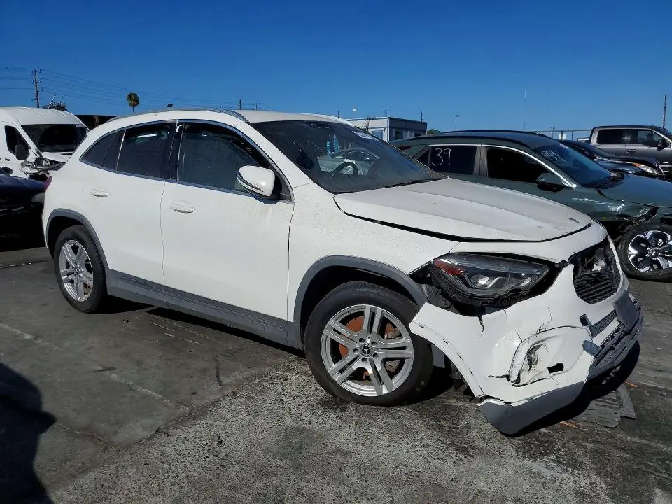 2021 MERCEDES-BENZ GLA 250  