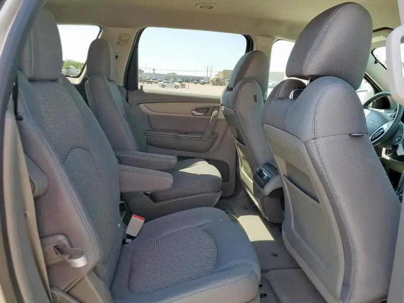 2015 CHEVROLET TRAVERSE LT  