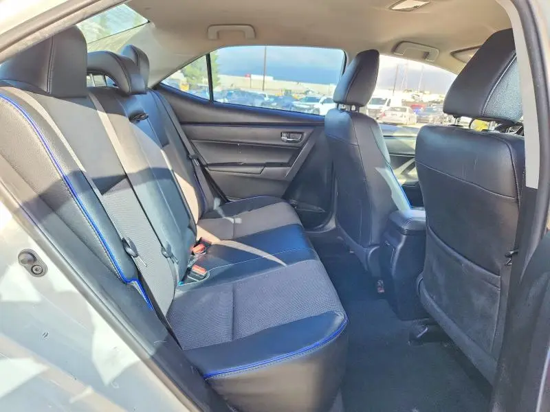 2017 TOYOTA COROLLA SE  