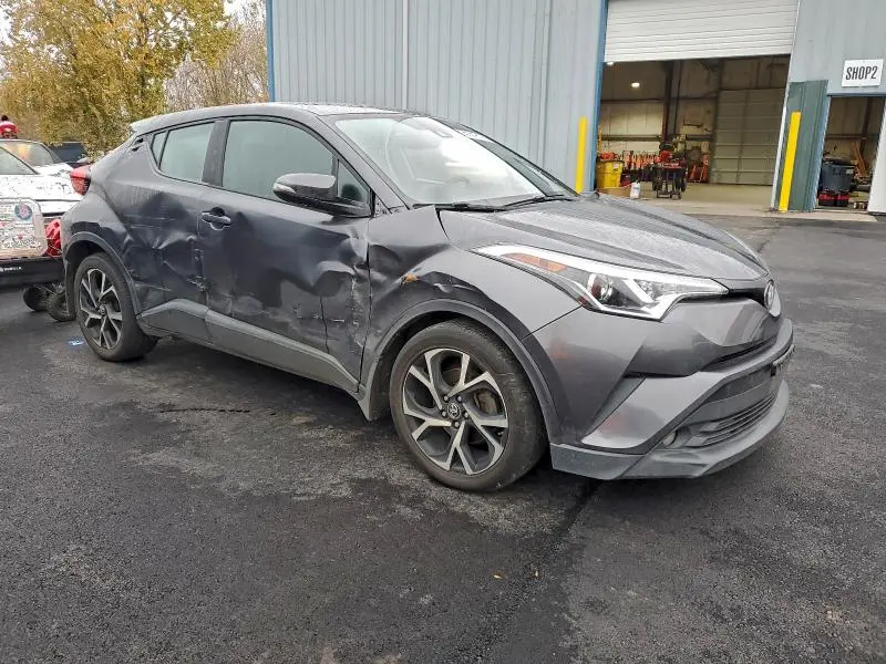2018 TOYOTA C-HR XLE  