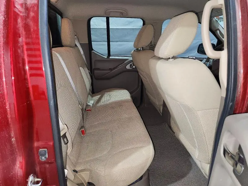2017 NISSAN FRONTIER SV  