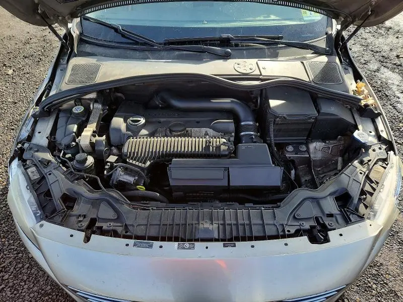 2014 VOLVO S60 T5  