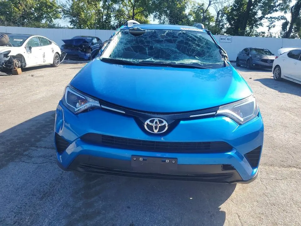 2016 TOYOTA RAV4 LE  