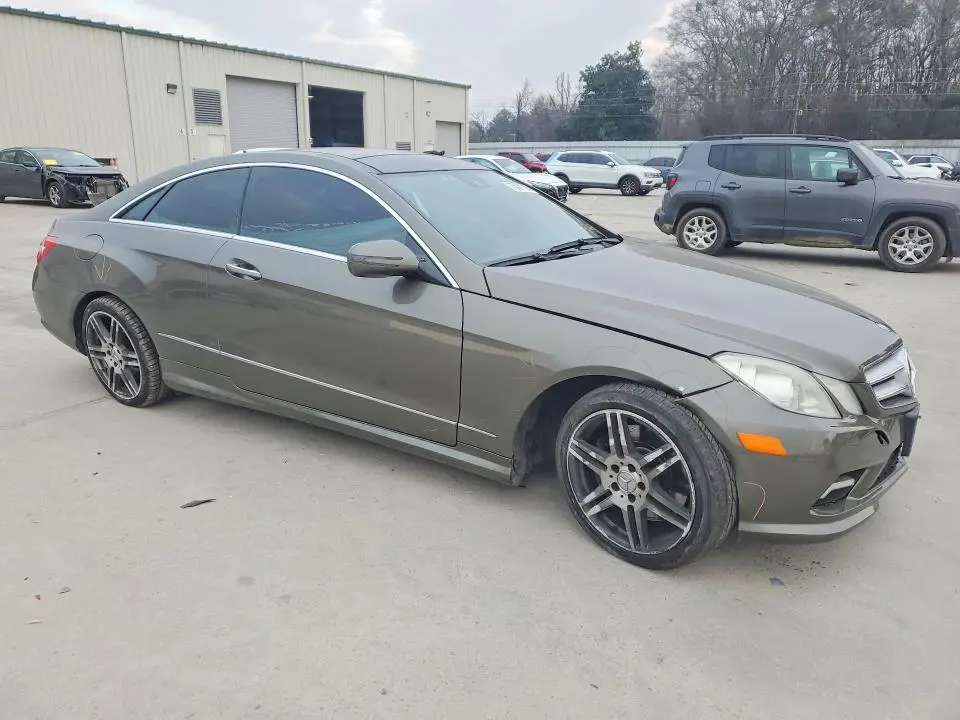 2010 MERCEDES-BENZ E 550  