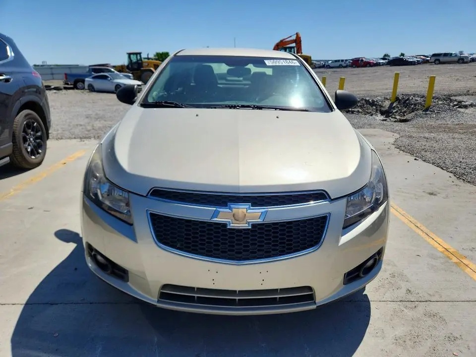 2014 CHEVROLET CRUZE LS  