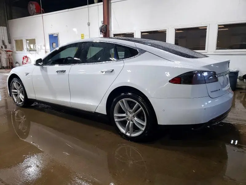 2015 TESLA MODEL S   