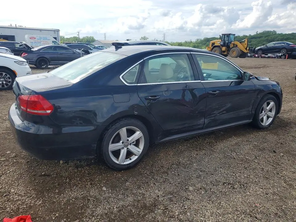 2013 VOLKSWAGEN PASSAT SE  