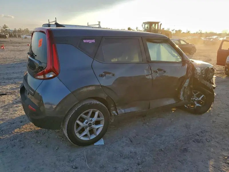 2022 KIA SOUL LX  